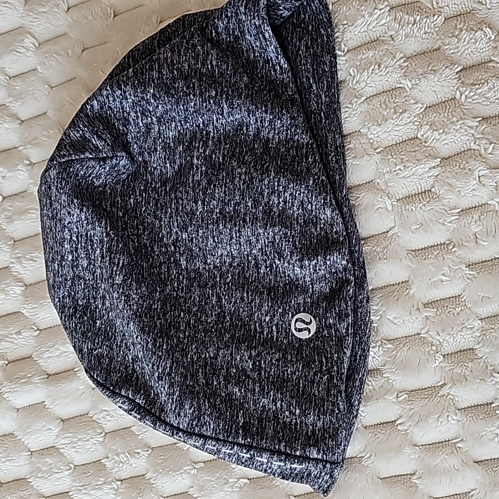 Free with $35 purchase or $20 w/o purchase Like New!  Lululemon Beanie.